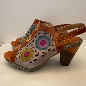L’Artiste Belen Leather Chic Floral Cutout Platform Heels Size 39